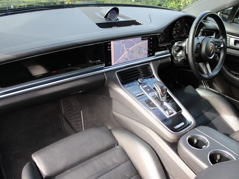 More views of Porsche Panamera