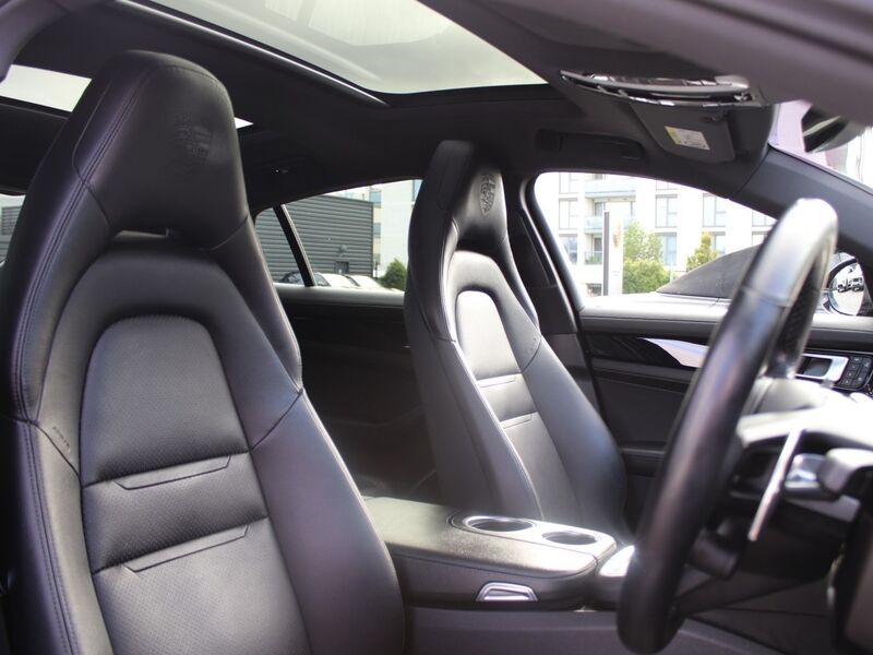 More views of Porsche Panamera