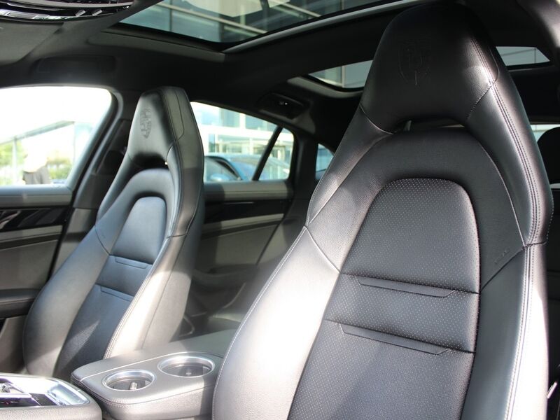 More views of Porsche Panamera