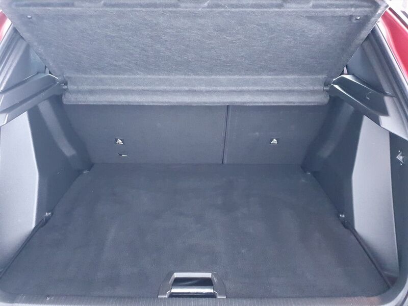 More views of Peugeot 2008