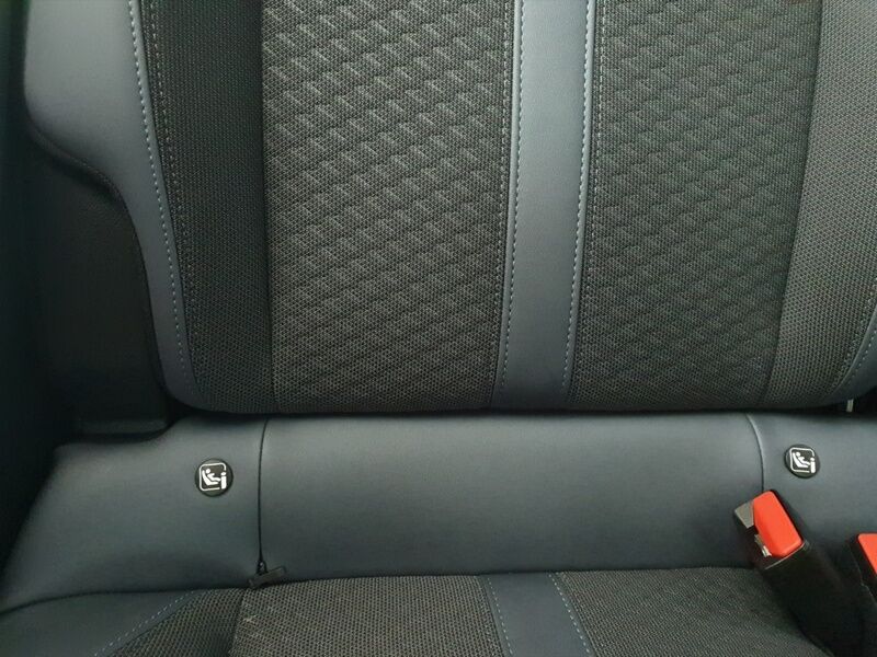 More views of Peugeot 2008