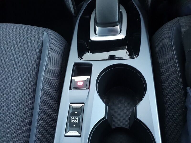 More views of Peugeot 2008