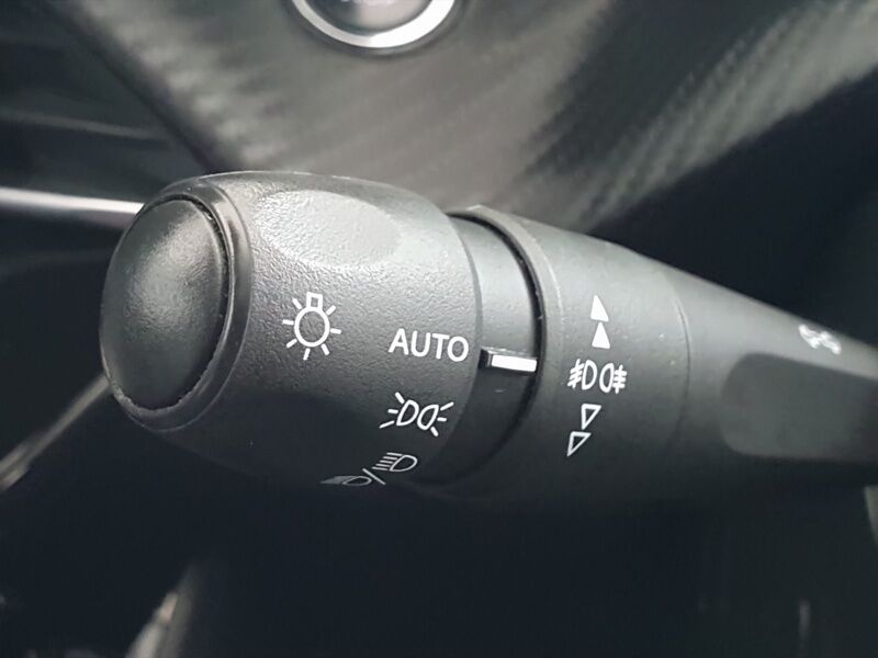 More views of Peugeot 2008