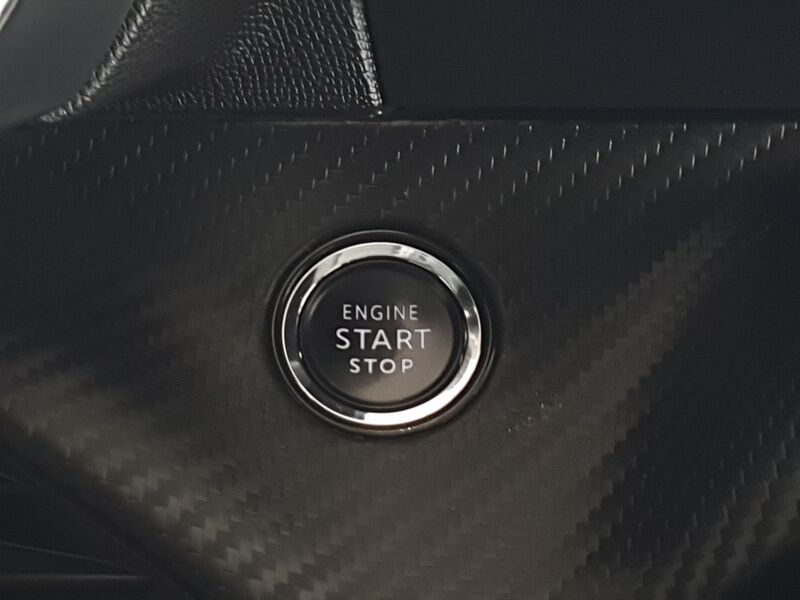 More views of Peugeot 2008