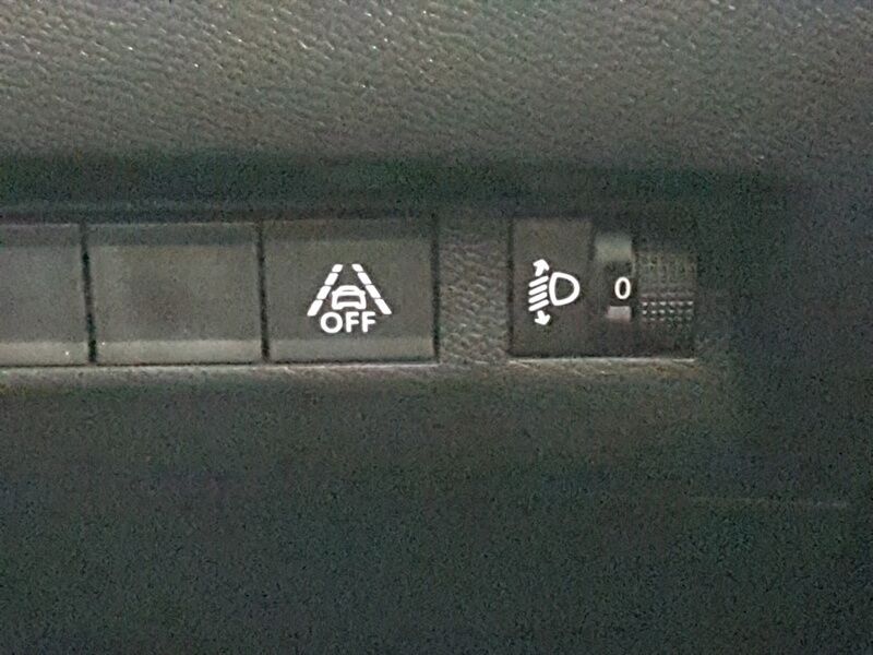 More views of Peugeot 2008