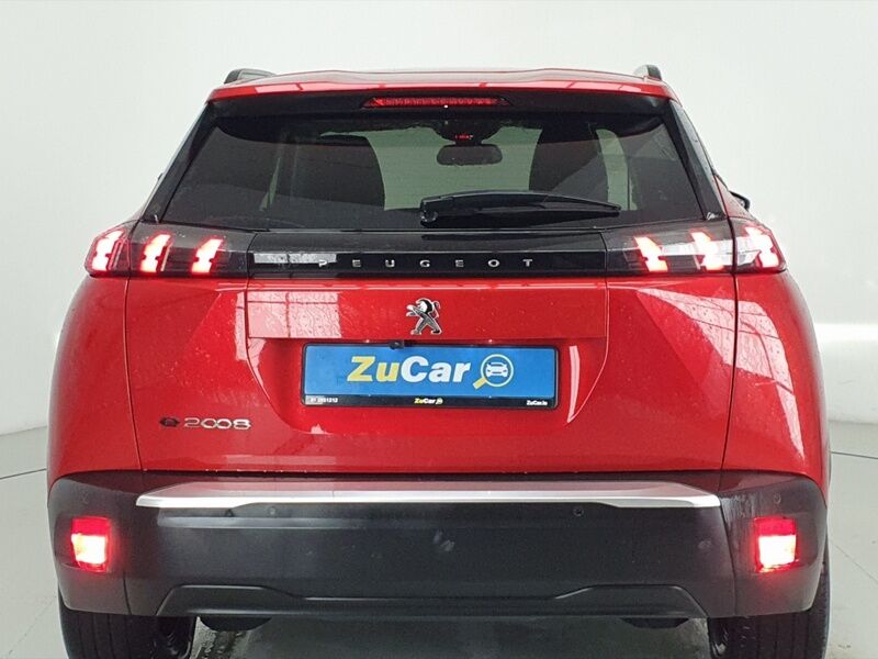 More views of Peugeot 2008