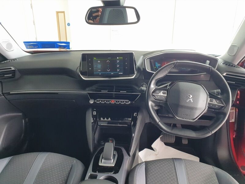 More views of Peugeot 2008