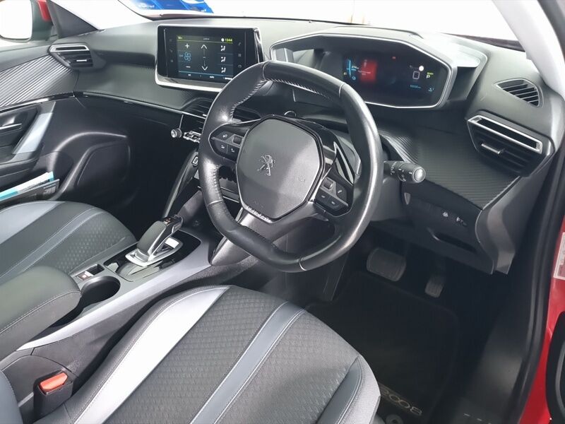 More views of Peugeot 2008