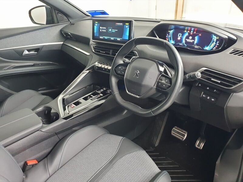 More views of Peugeot 3008