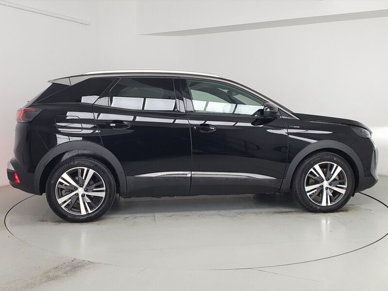More views of Peugeot 3008