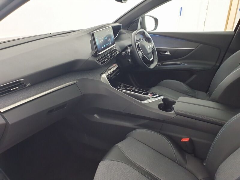 More views of Peugeot 3008