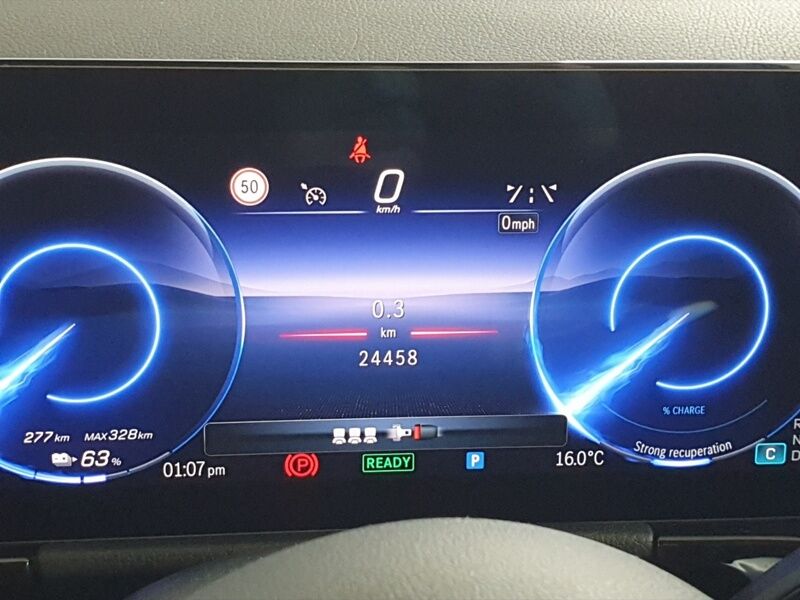 More views of Mercedes-Benz EQA