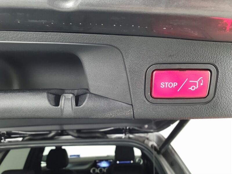 More views of Mercedes-Benz EQA