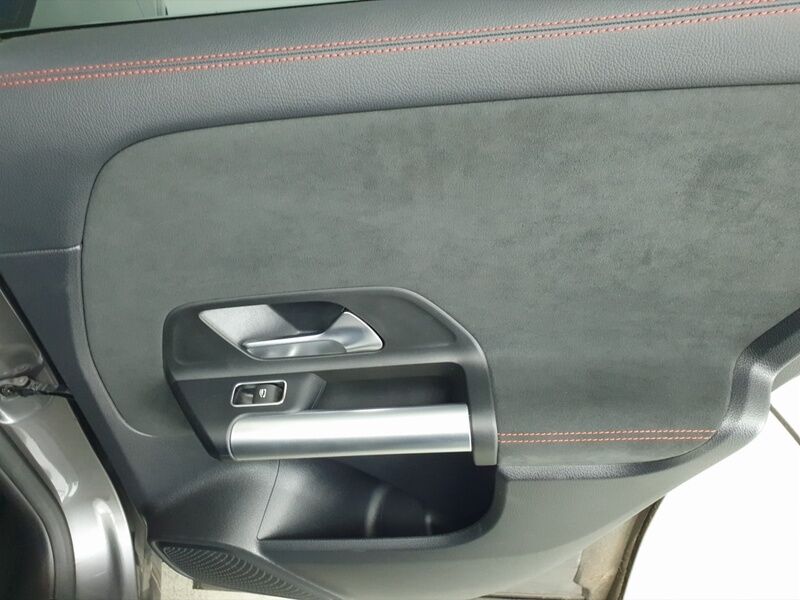 More views of Mercedes-Benz EQA