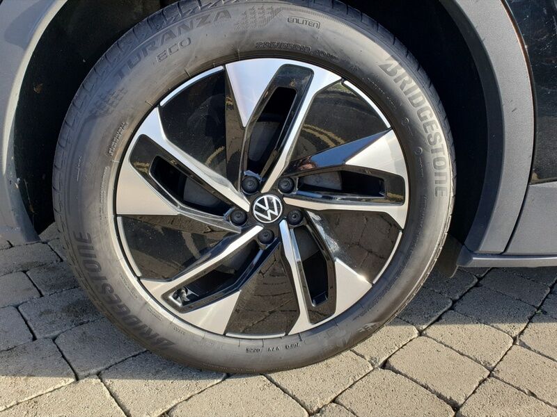 More views of Volkswagen ID.4