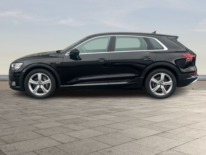 More views of Audi E-Tron