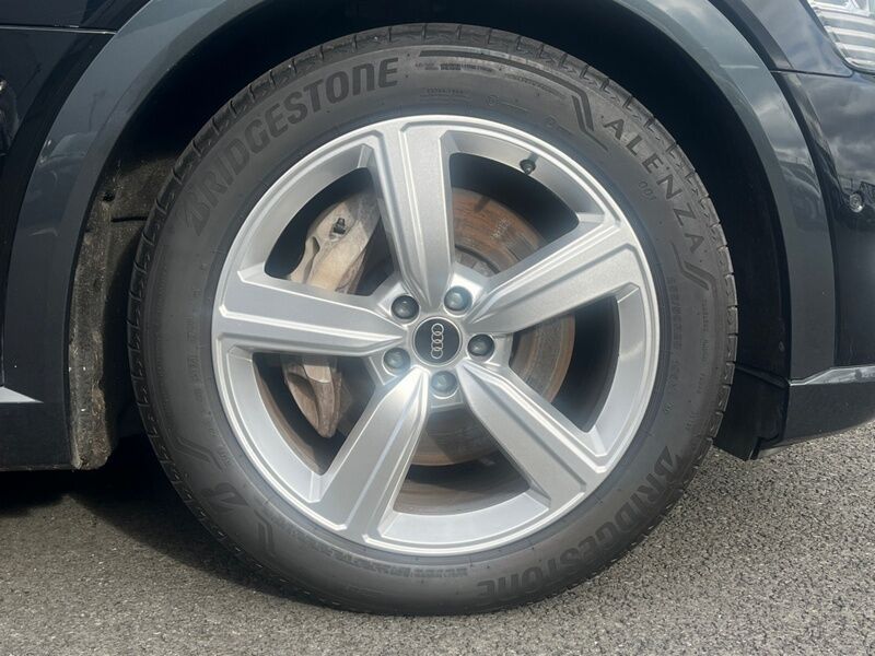 More views of Audi E-Tron