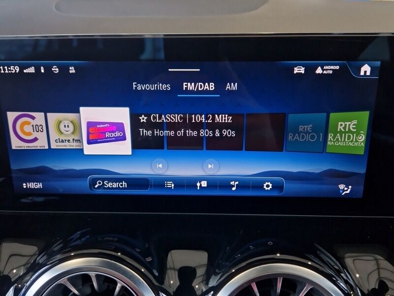 More views of Mercedes-Benz GLA