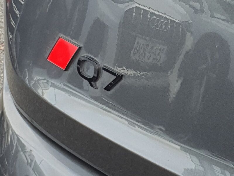 More views of Audi Q7