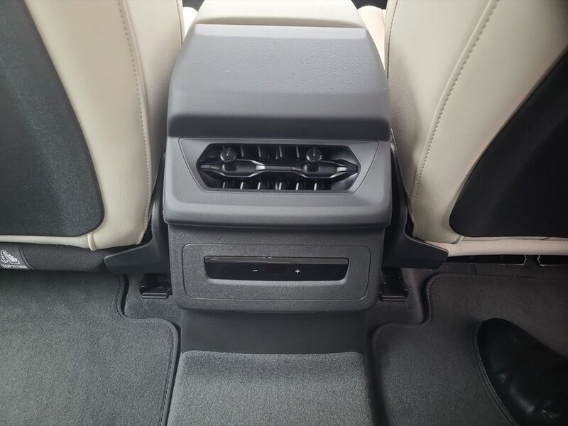 More views of Audi A6 Sportback e-tron