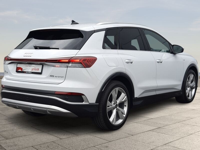 More views of Audi Q4 e-tron