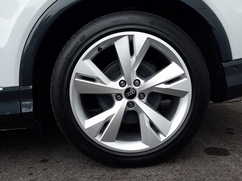 More views of Audi Q4 e-tron