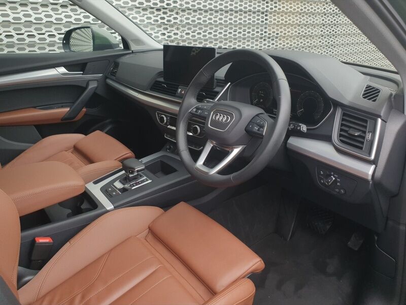 More views of Audi Q5