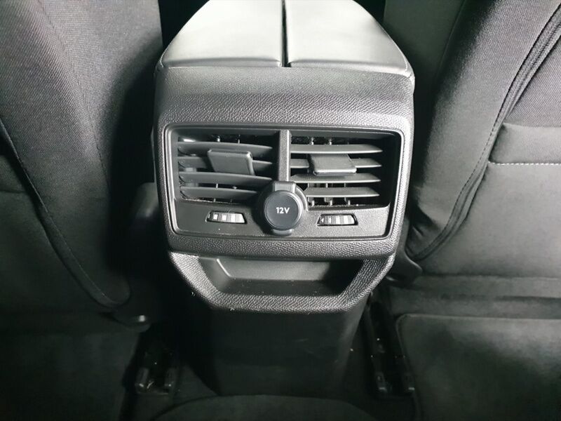 More views of Peugeot 3008