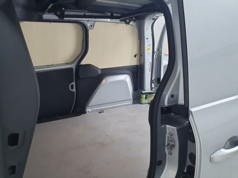 More views of Renault Kangoo