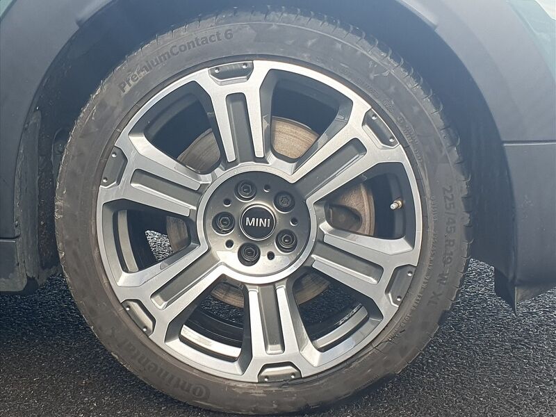 More views of MINI countryman