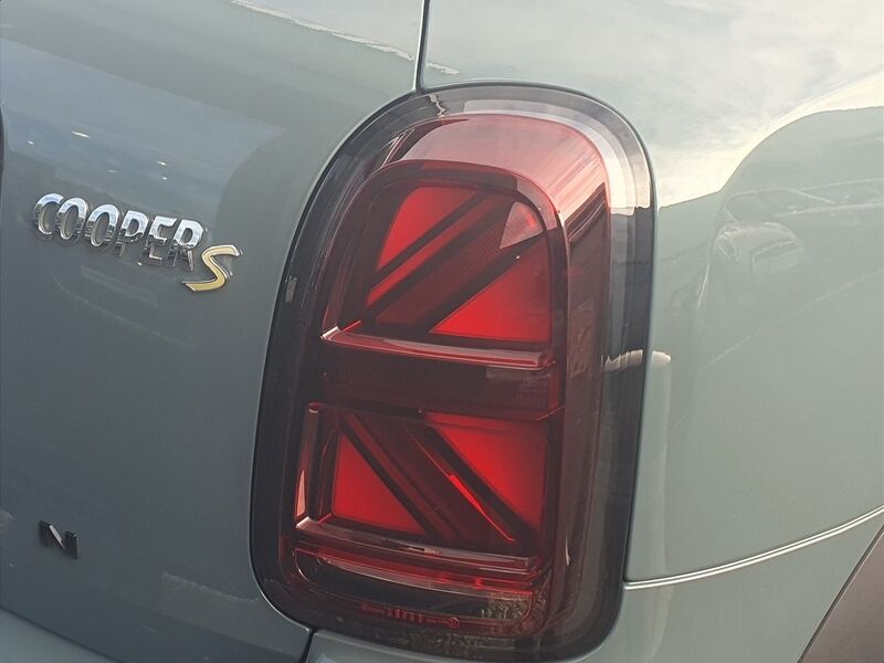 More views of MINI countryman