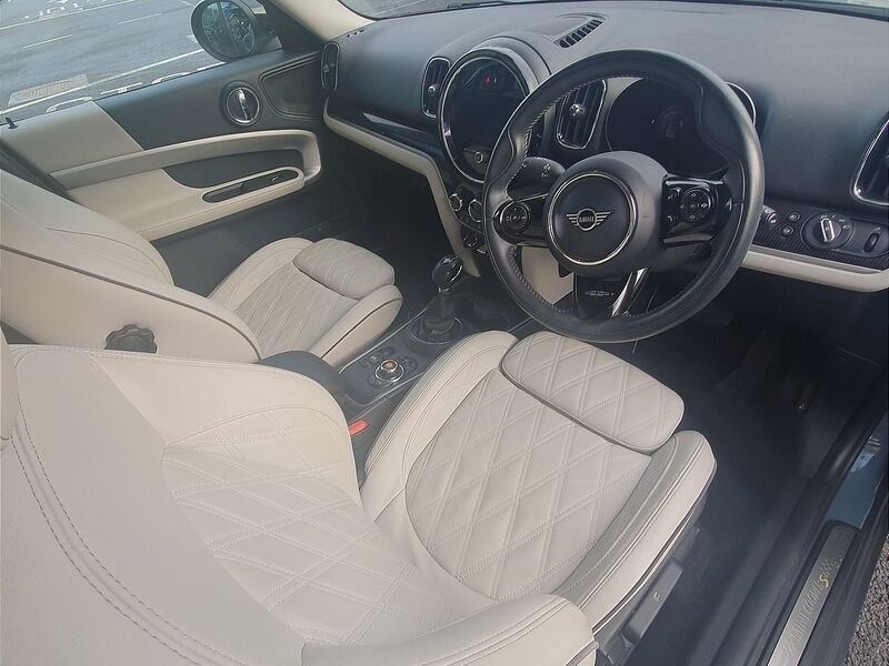 More views of MINI countryman