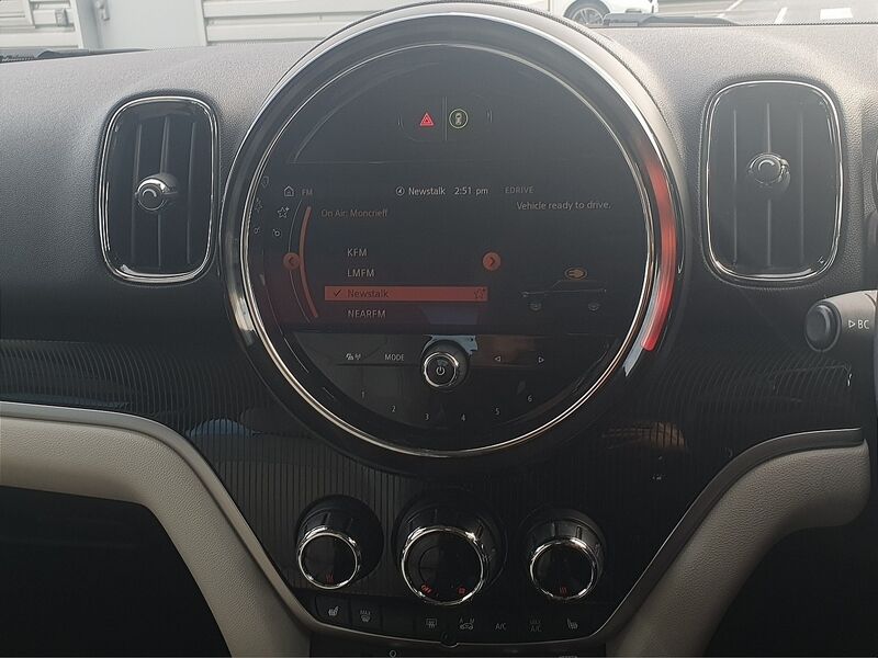 More views of MINI countryman