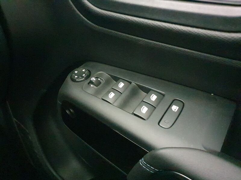 More views of Citroen C5 Aircross