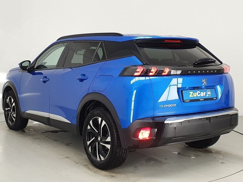 More views of Peugeot 2008