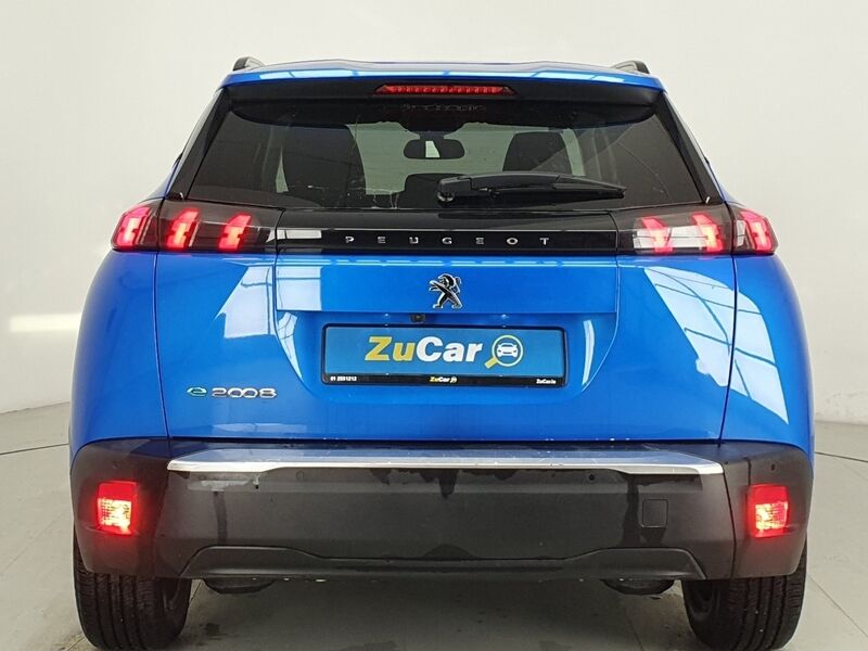 More views of Peugeot 2008