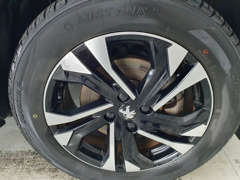 More views of Peugeot 2008