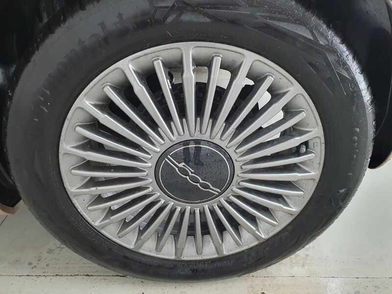 More views of Fiat 500e