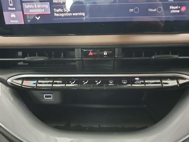 More views of Fiat 500e