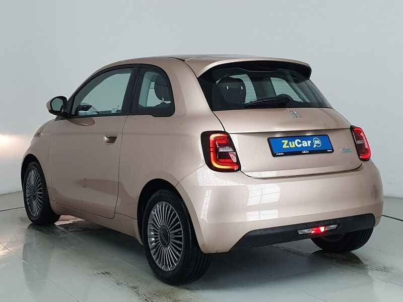 More views of Fiat 500e