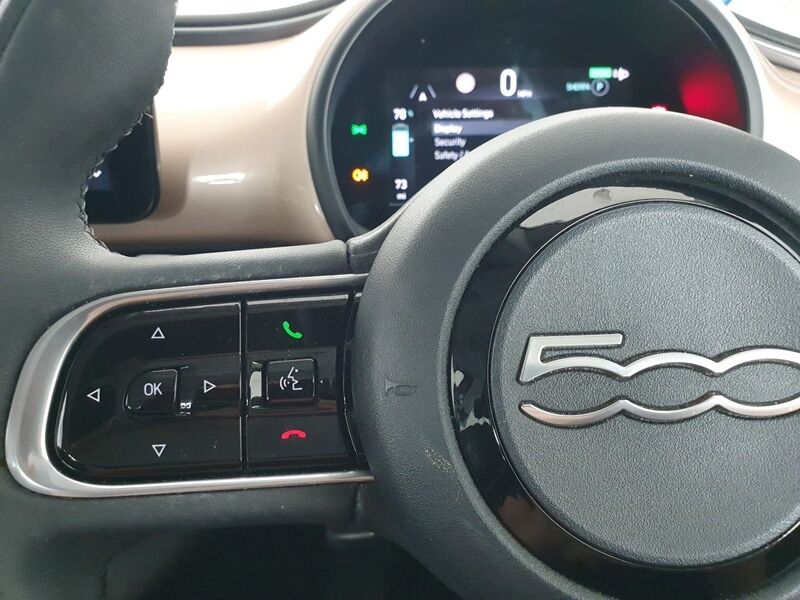 More views of Fiat 500e