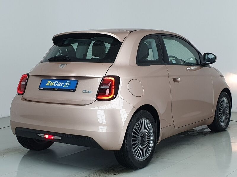 More views of Fiat 500e