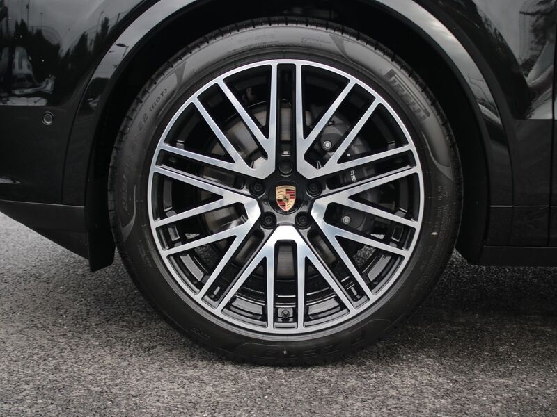 More views of Porsche Cayenne