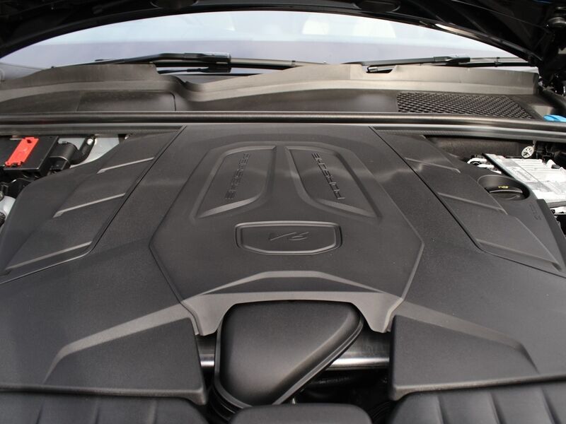 More views of Porsche Cayenne