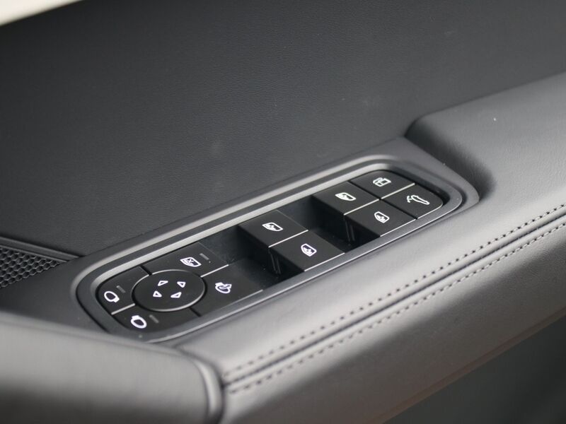 More views of Porsche Cayenne