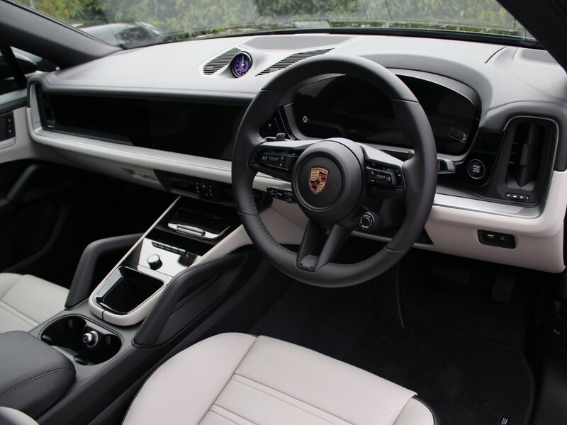 More views of Porsche Cayenne