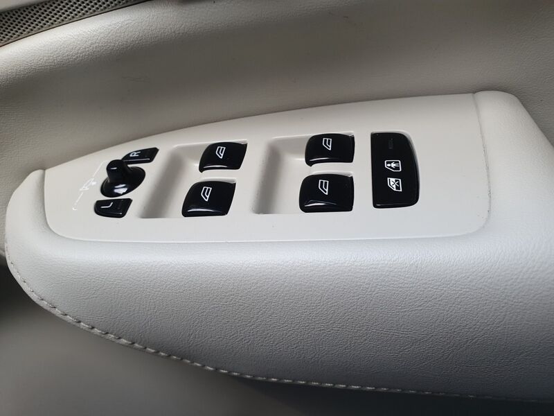 More views of Volvo XC90