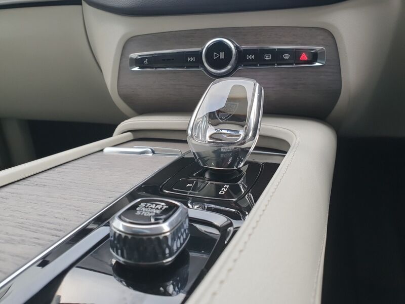 More views of Volvo XC90