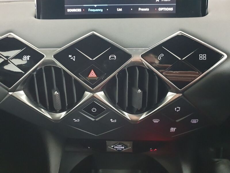 More views of DS Automobiles DS 3 Crossback