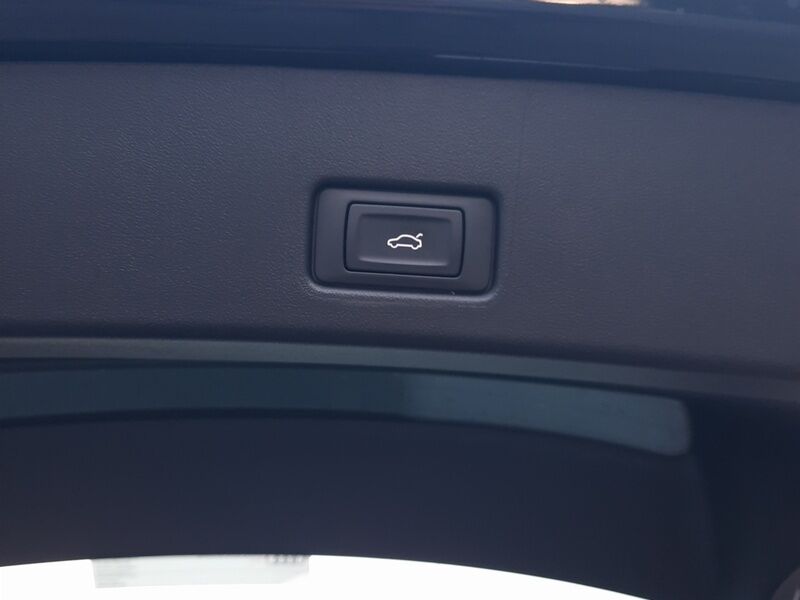 More views of Audi Q4 e-tron